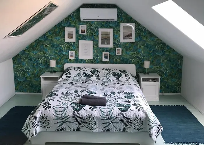 Gólyásház Apartman *
